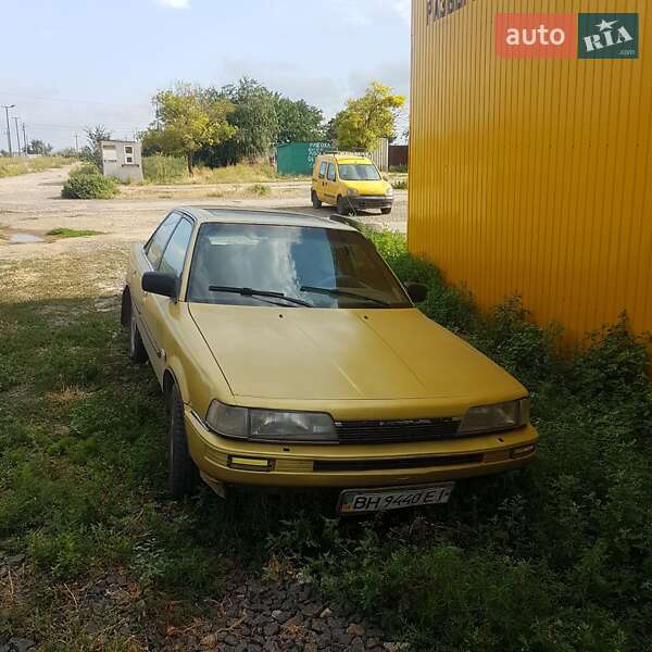 Toyota Camry 1987
