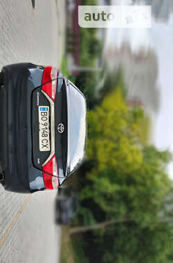 Седан Toyota Camry 2015 в 