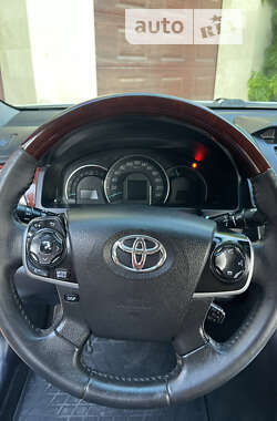 Седан Toyota Camry 2012 в 