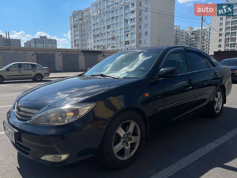 Седан Toyota Camry 2003 в Чернігові