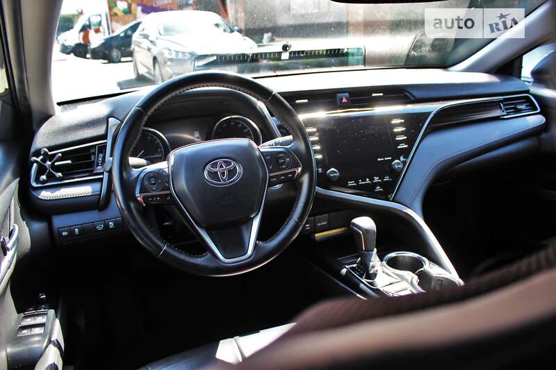 Седан Toyota Camry 2018 в Одесі