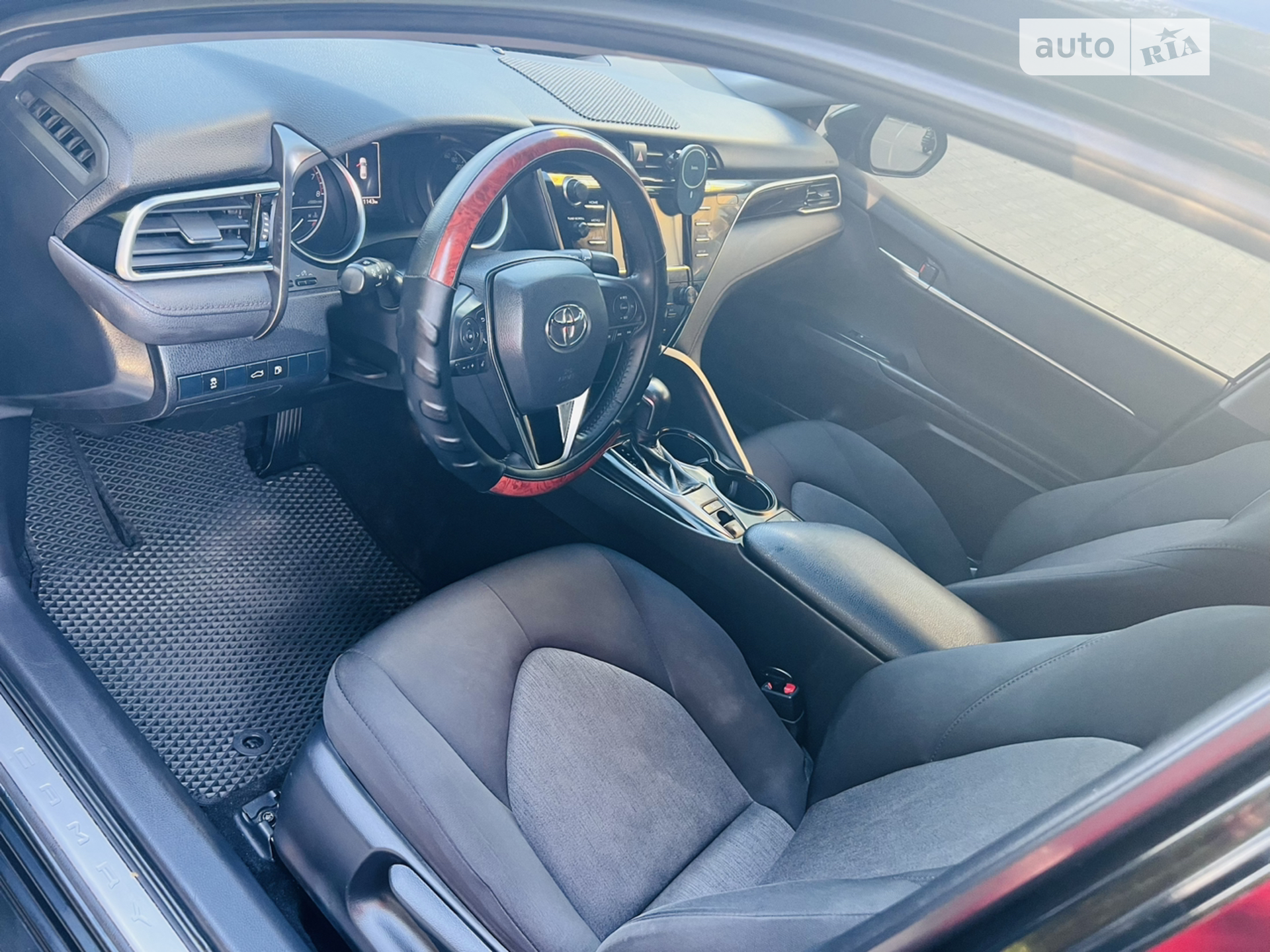 2017 Toyota Camry - мініатюра 32