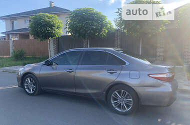 Седан Toyota Camry 2016 в Софиевской Борщаговке