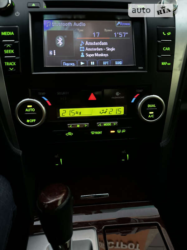 Седан Toyota Camry 2013 в 