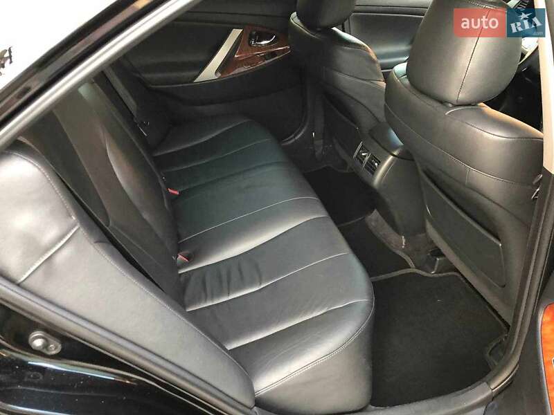 Седан Toyota Camry 2008 в Львове