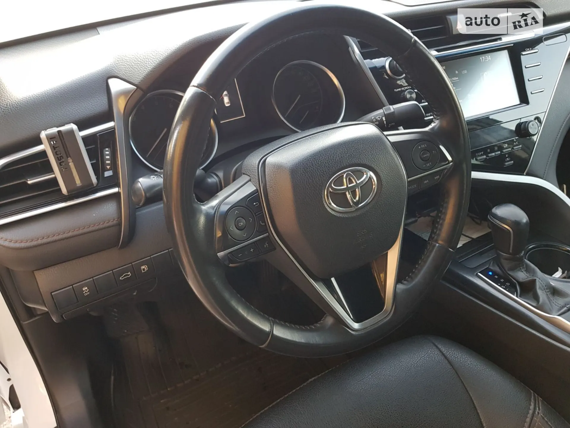 2018 Toyota Camry - мініатюра 12