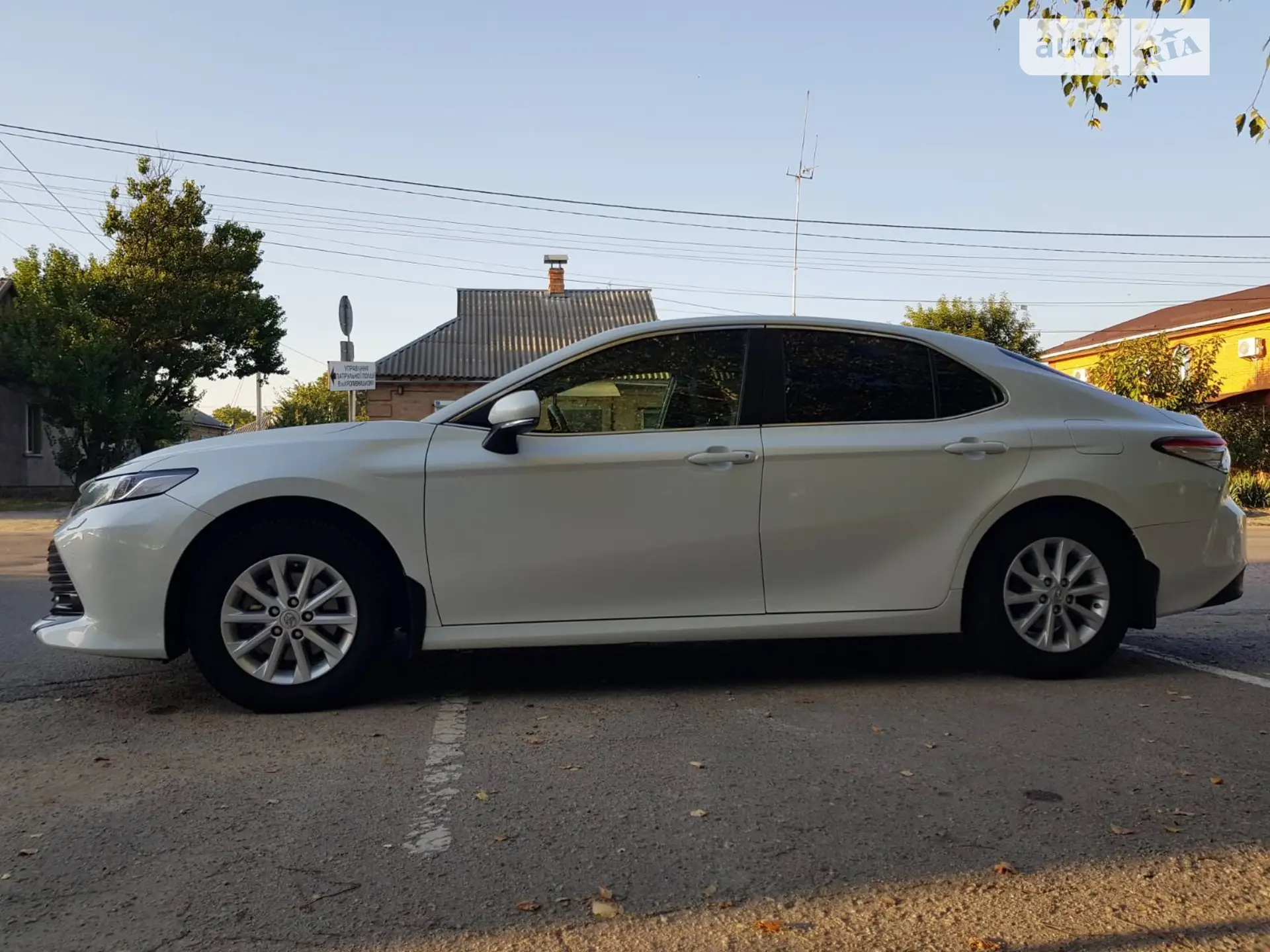 2018 Toyota Camry - мініатюра 3