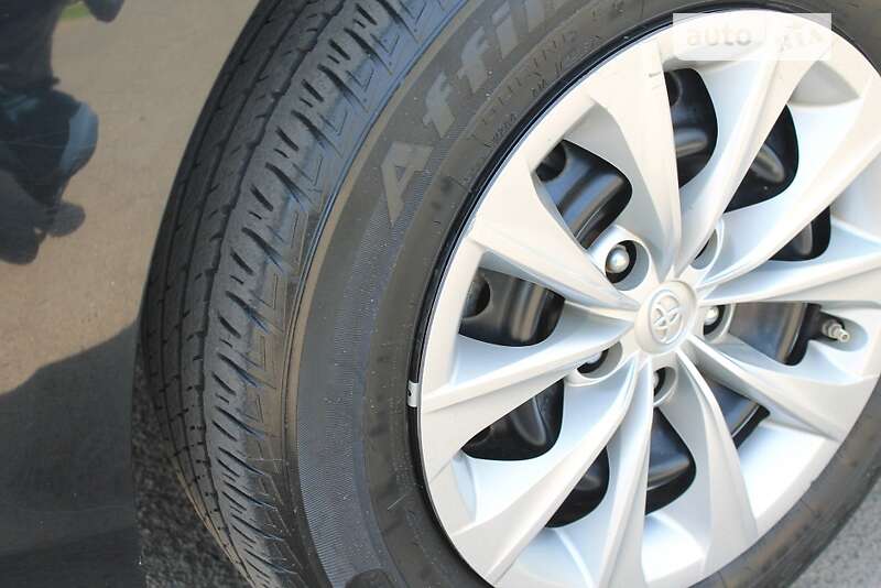 Седан Toyota Camry 2015 в Владимире
