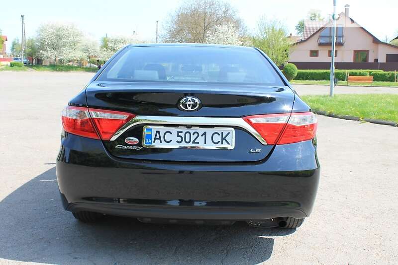 Седан Toyota Camry 2015 в Владимире