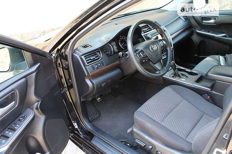 Седан Toyota Camry 2015 в Владимире