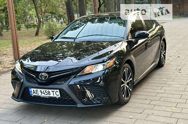 Седан Toyota Camry 2018 в Києві