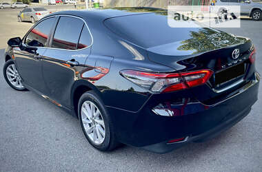 Седан Toyota Camry 2022 в 