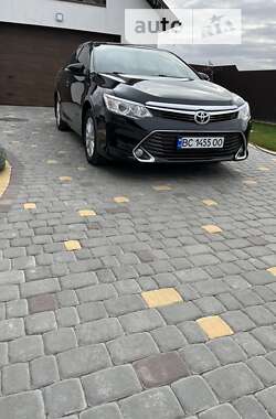Седан Toyota Camry 2015 в Гайсину
