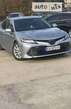 Седан Toyota Camry 2019 в Миколаєві
