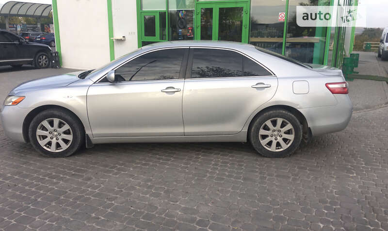Седан Toyota Camry 2007 в Золочеві