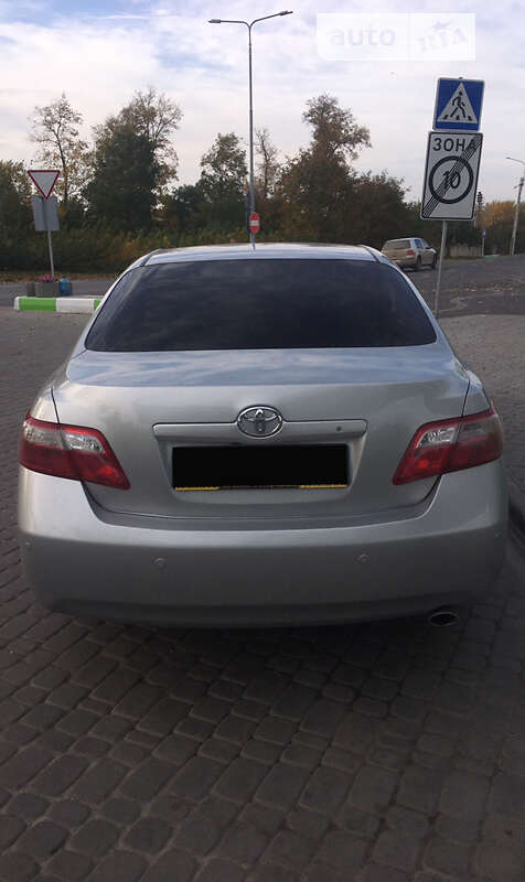 Седан Toyota Camry 2007 в Золочеві