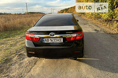 Седан Toyota Camry 2013 в Тульчині