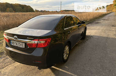 Седан Toyota Camry 2013 в Тульчині