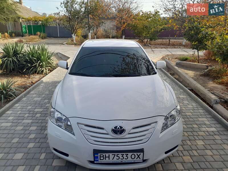 Седан Toyota Camry 2008 в Болграді