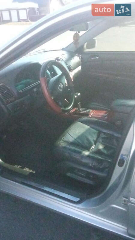 Седан Toyota Camry 2003 в Звенигородке