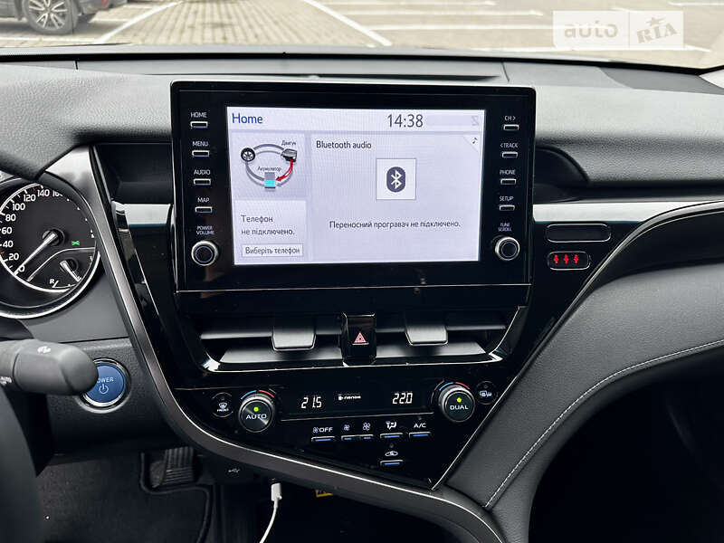 Седан Toyota Camry 2023 в Луцьку
