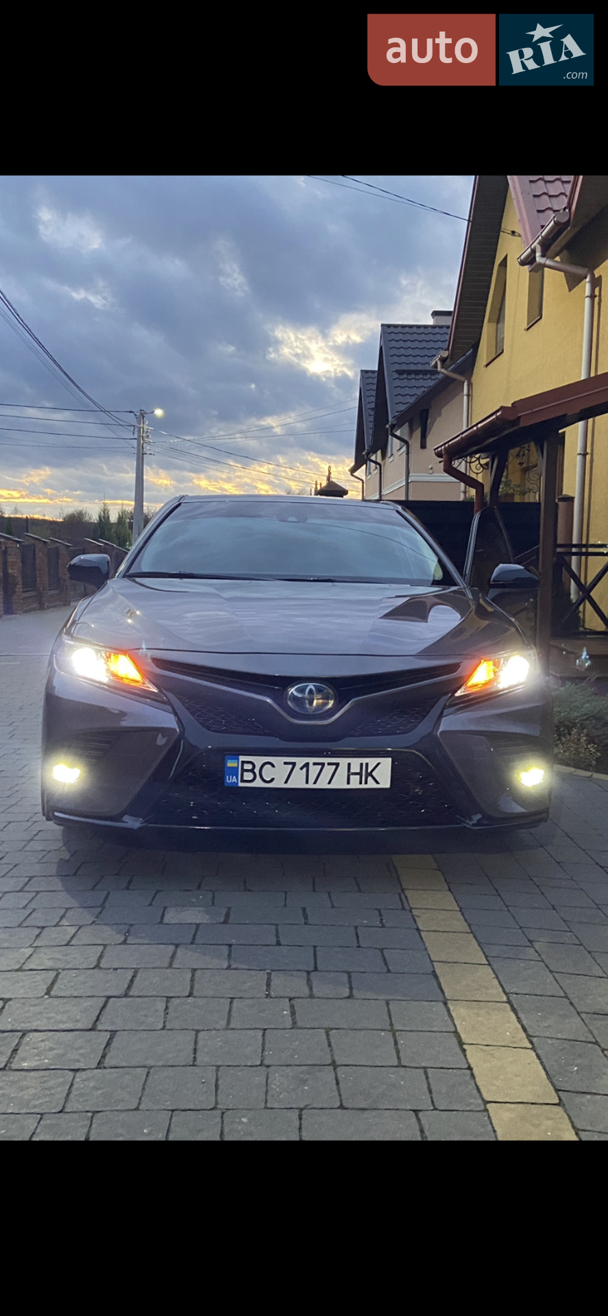 2018 Toyota Camry - мініатюра 3