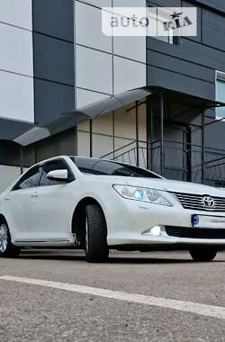 Седан Toyota Camry 2013 в Нежине