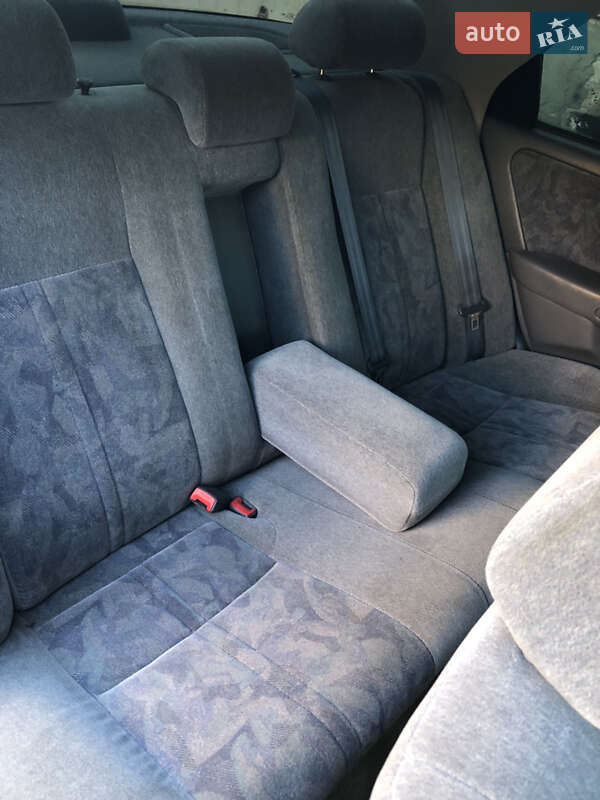 Седан Toyota Camry 1998 в Запоріжжі