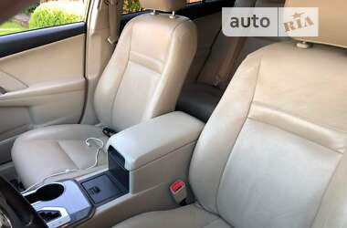 Седан Toyota Camry 2014 в Киеве