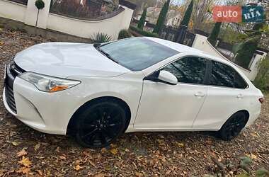 Седан Toyota Camry 2016 в Львові