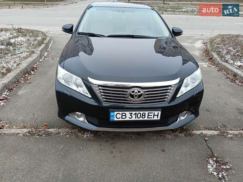 Седан Toyota Camry 2012 в Славутичі