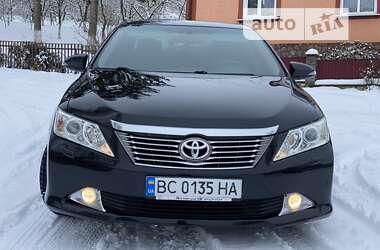 Седан Toyota Camry 2013 в Тернополі