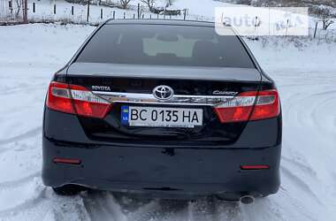 Седан Toyota Camry 2013 в Тернополі