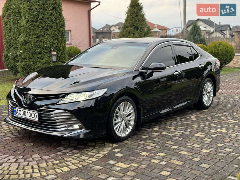 Toyota Camry 2017