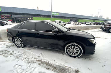 Седан Toyota Camry 2011 в Киеве