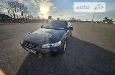 Седан Toyota Camry 1999 в Одесі