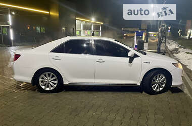 Седан Toyota Camry 2013 в 