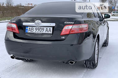 Седан Toyota Camry 2010 в Виннице