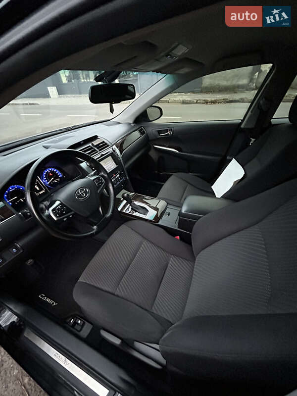 Седан Toyota Camry 2017 в Львові