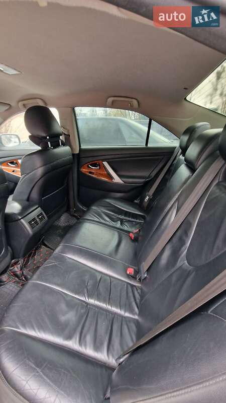 Седан Toyota Camry 2008 в Черкасах