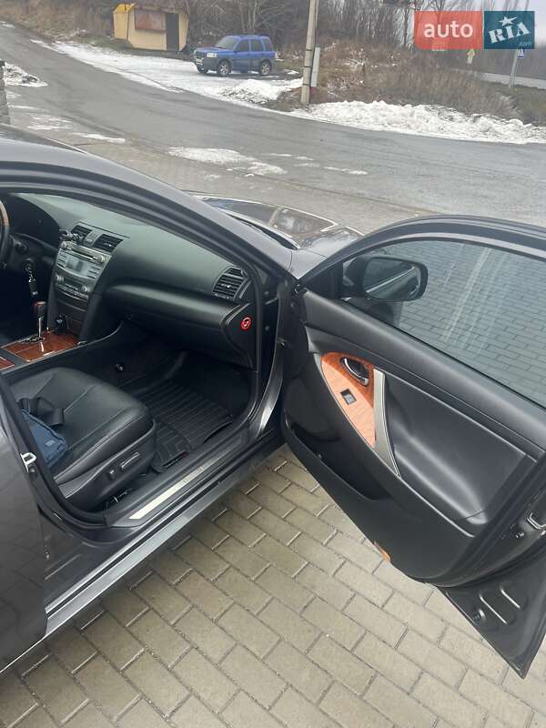Седан Toyota Camry 2008 в Умані
