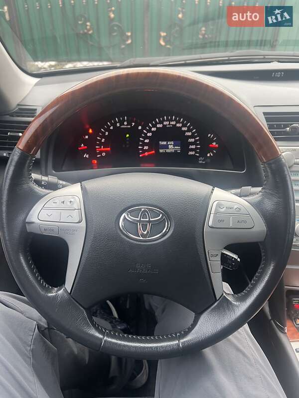 Седан Toyota Camry 2008 в Умані