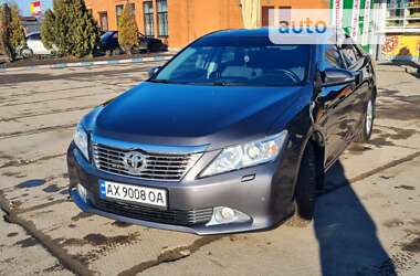 Седан Toyota Camry 2013 в Харкові