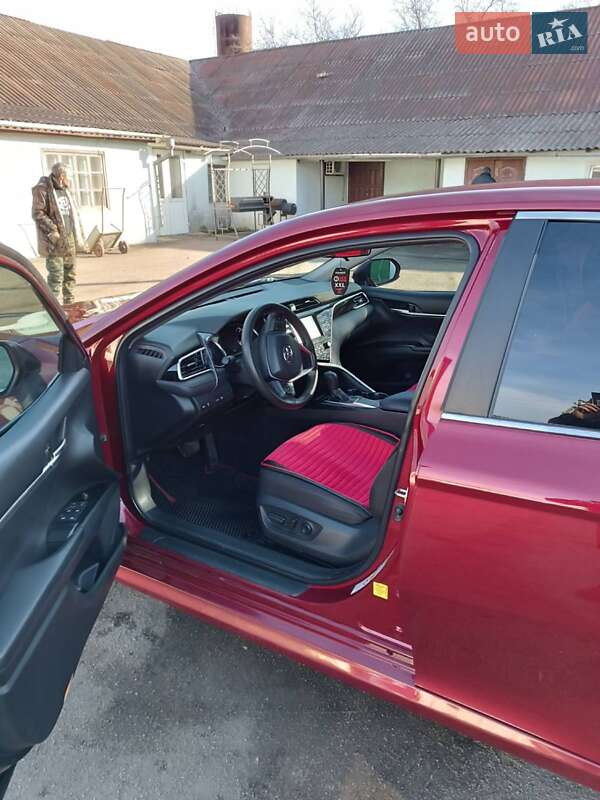 Седан Toyota Camry 2018 в Любашівці