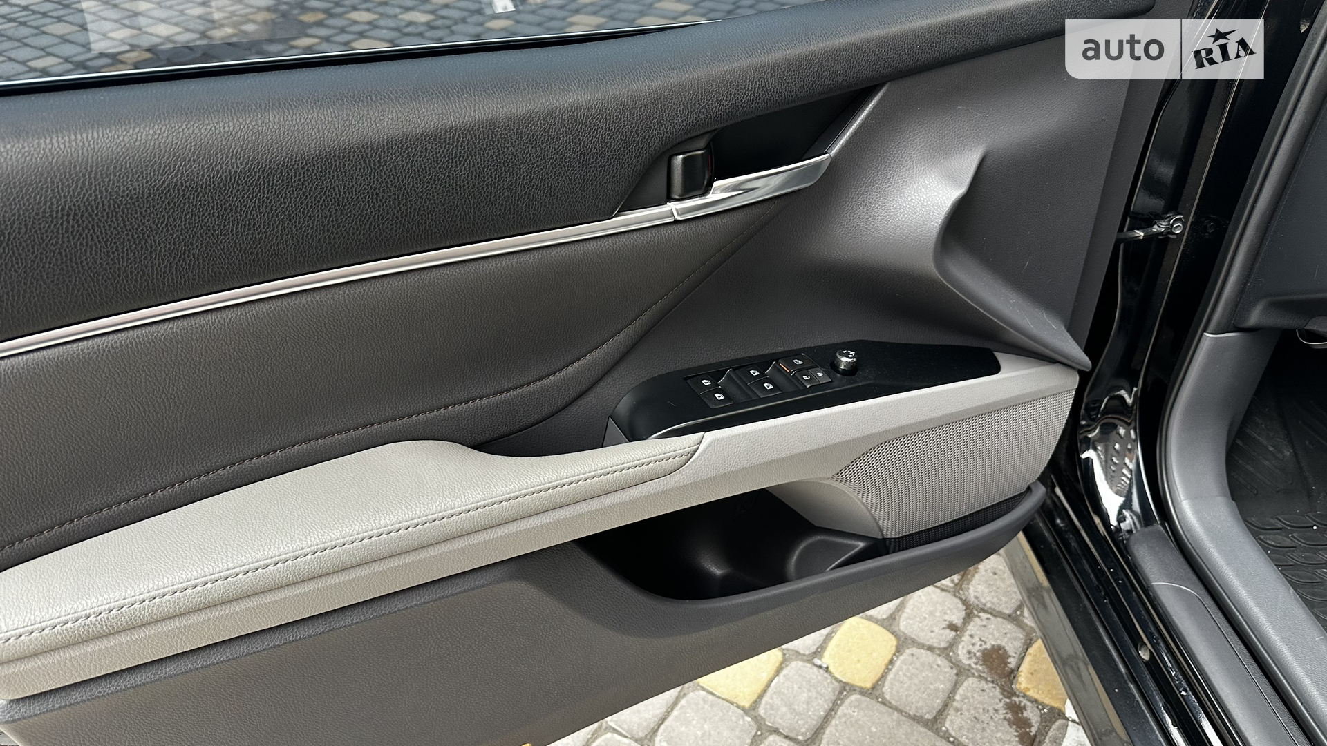 2017 Toyota Camry - мініатюра 21