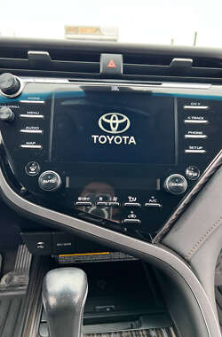 Седан Toyota Camry 2020 в Житомирі