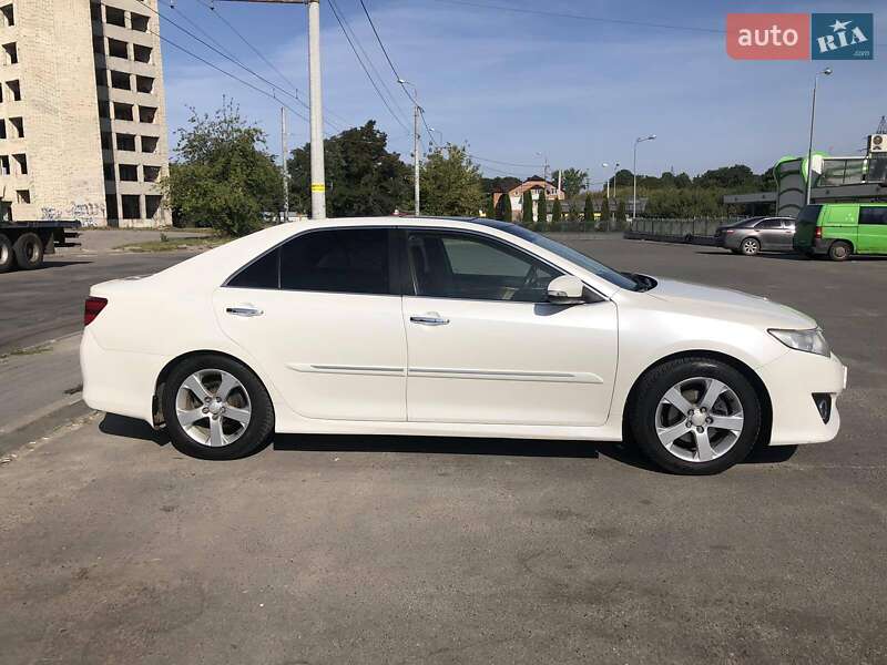 Седан Toyota Camry 2012 в Тернополе фото 4 Седан Toyota Camry 2012 в Тернополе