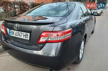 Седан Toyota Camry 2010 в Ивано-Франковске