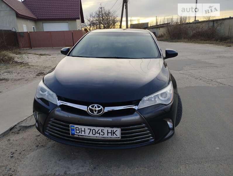 Седан Toyota Camry 2015 в Вилково