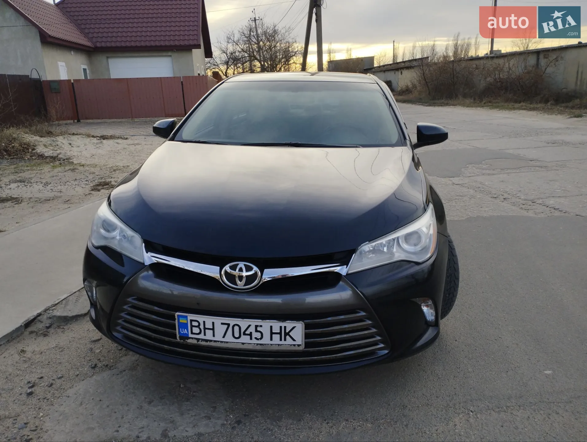 2015 Toyota Camry - фото 1